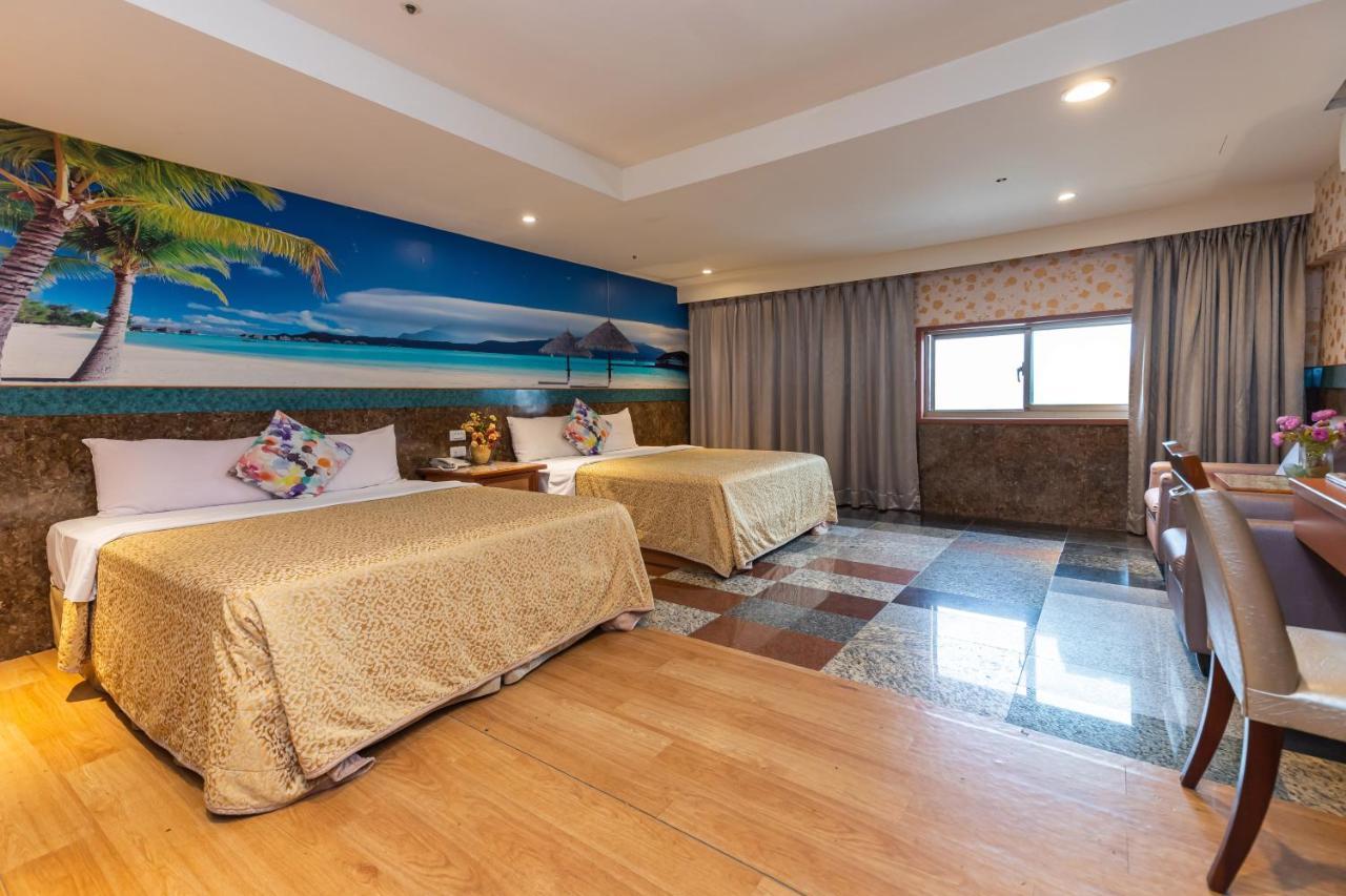 Yi Pin Business Hotel Taoyuan Bagian luar foto