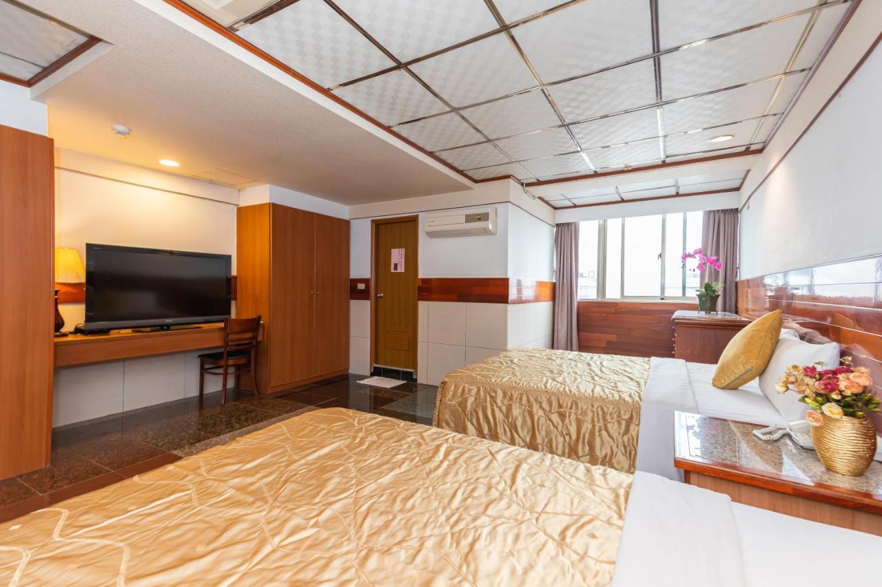 Yi Pin Business Hotel Taoyuan Bagian luar foto